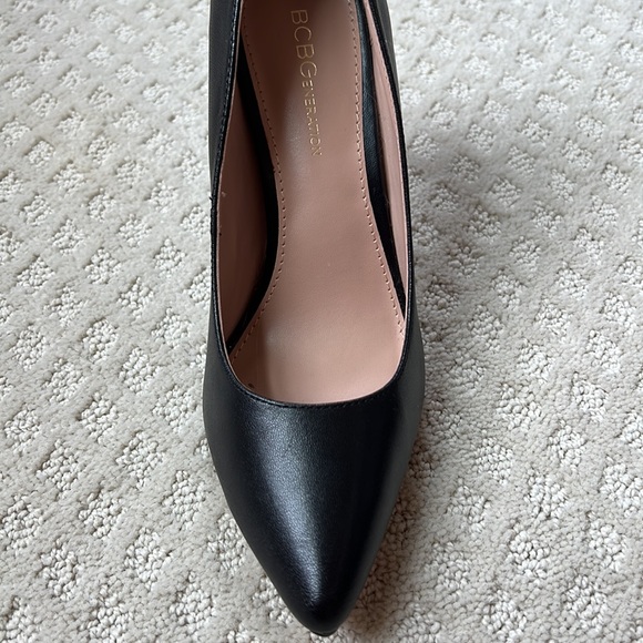 Woman’s high heel black shoe size 7.5 - Picture 12 of 13